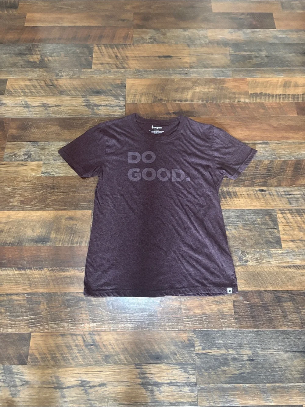 Cotopaxi Do Good graphic t-shirt women’s medium